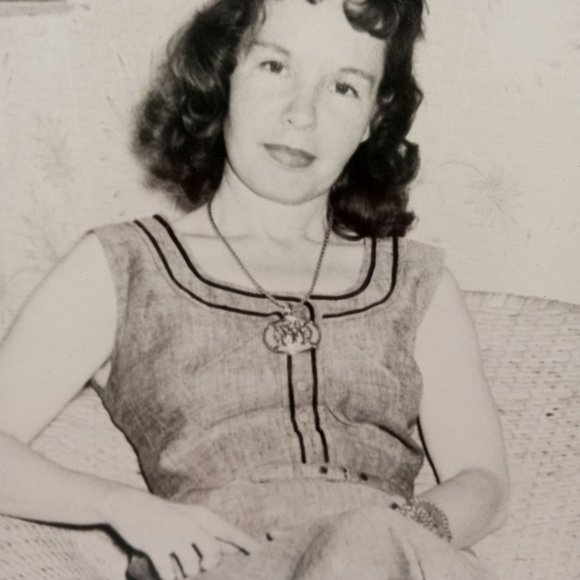 Brunette MCM Mushroom Chair Photograph Picture Cocker Spaniel Wall Art Candid - Picture 3 of 8